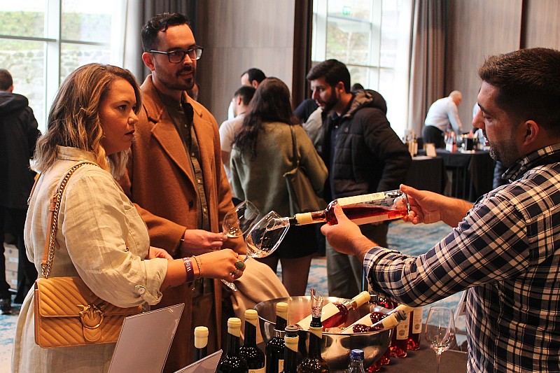 Vinho em Festa: 130 Eventos em Portugal em 2025 3 wine tasting porto rose