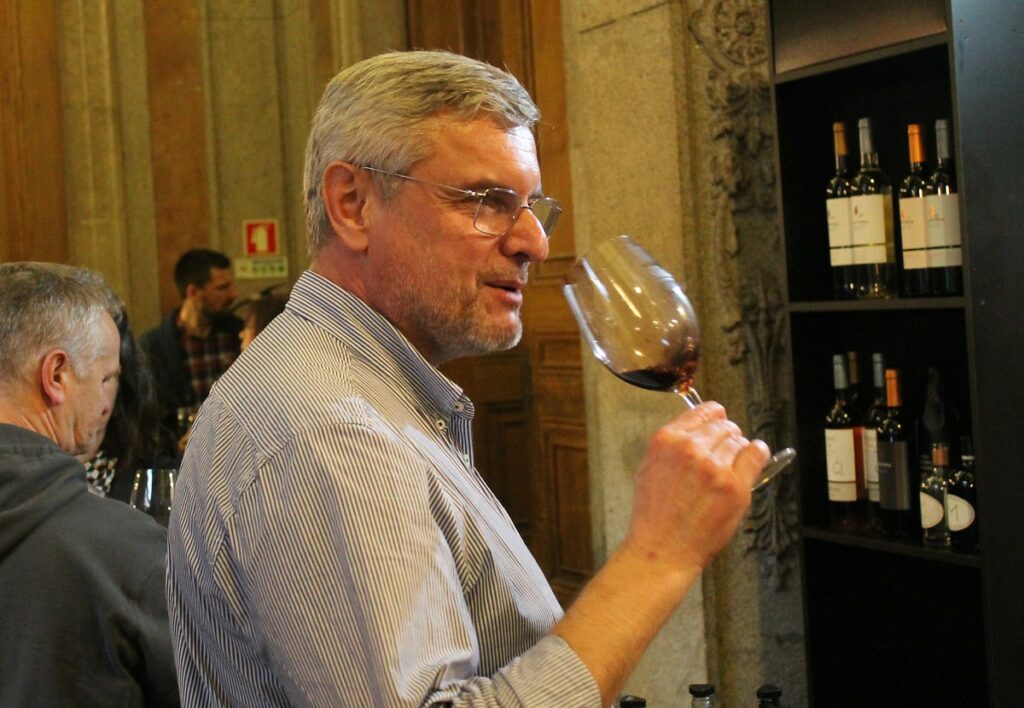 prova vinho na festa cheira bem