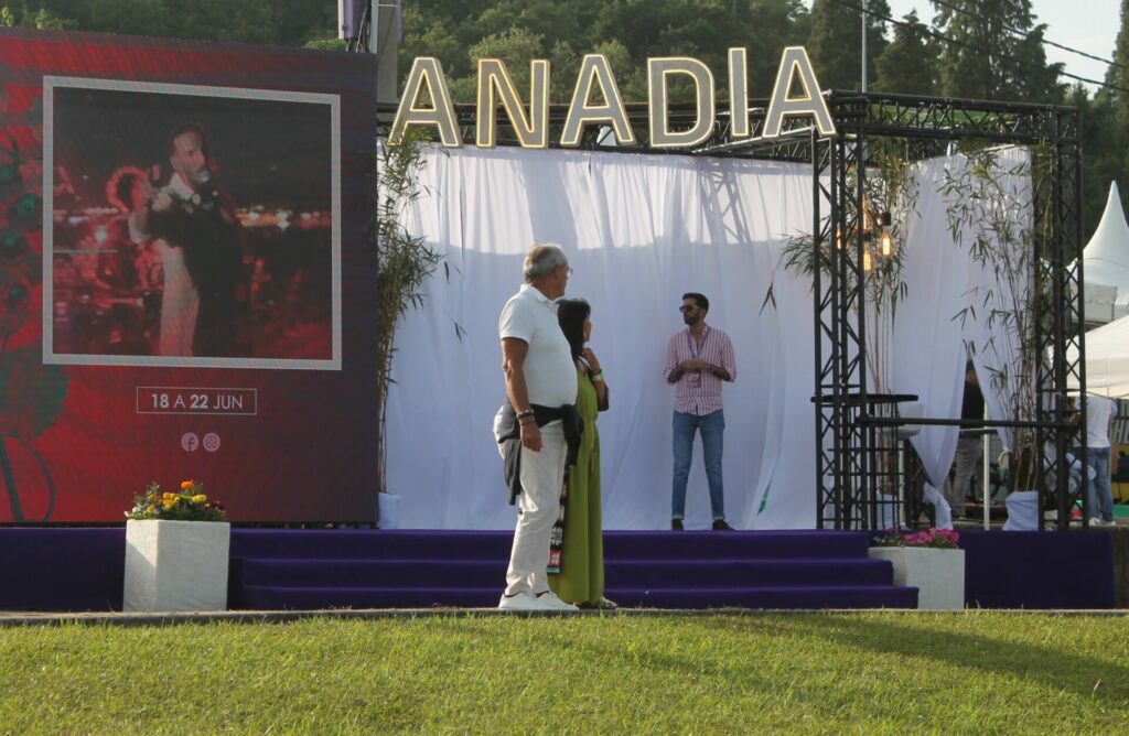 anadia 1200