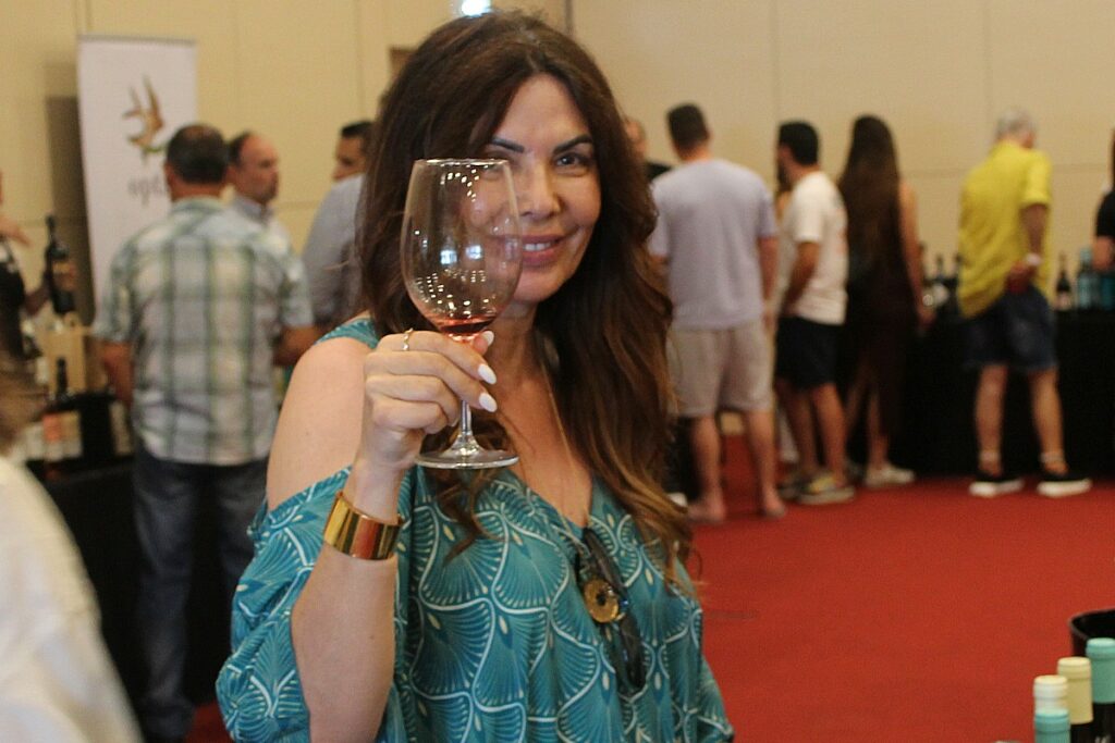 6.ª edição do Figueira Wine Fest em junho 2026 3 figueira wine fest 2025 uma mulher