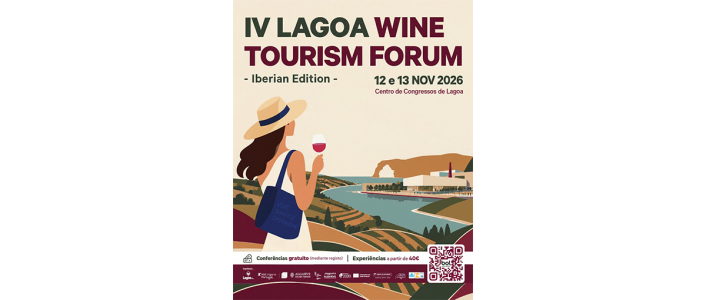 Painel de apresentação e participantes no Lagoa Wine Tourism Forum no Centro de Congressos de Lagoa